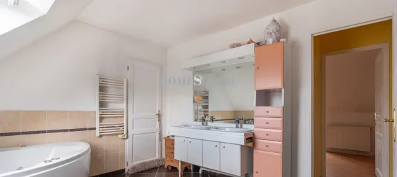 4 bedrooms House in Vineuil-Saint-Firmin, France No. 318393 12