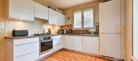 4 Schlafzimmer Haus in Sainte-Consorce, France, Nr. 205811 3