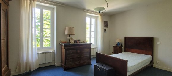 5 bedrooms House in Yves, France No. 103144 9