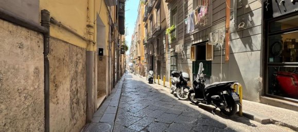 1 bedroom Apartment in Naples, Italy No. 364675 3