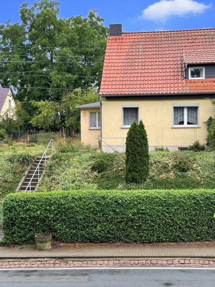 2 bedrooms Townhouse in Salzlandkreis, Germany No. 80799