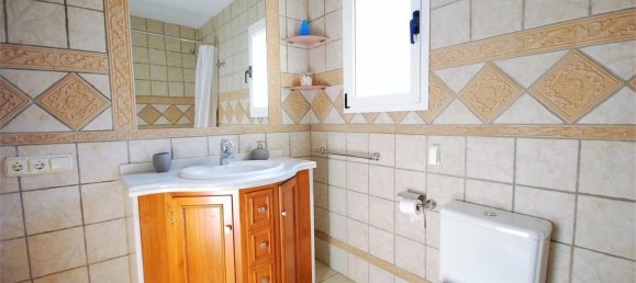 2 bedrooms Townhouse in Benahavis, Spain No. 122814 12