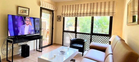 Apartamento de 2 dormitorios en Marbella, Spain No. 84951 4