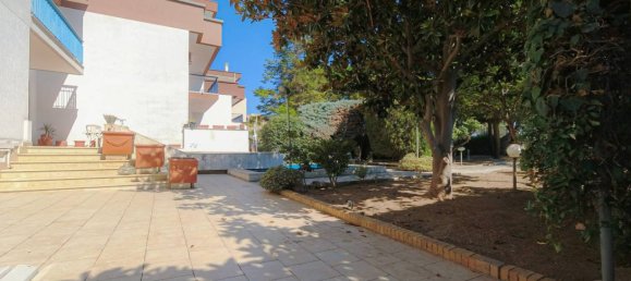 5 Schlafzimmer Villa in Bari, Italy, Nr. 318281 15