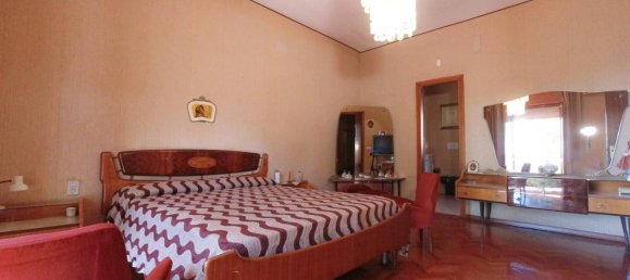5 Schlafzimmer Villa in Bari, Italy, Nr. 318281 2
