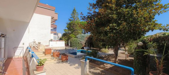 5 Schlafzimmer Villa in Bari, Italy, Nr. 318281 16