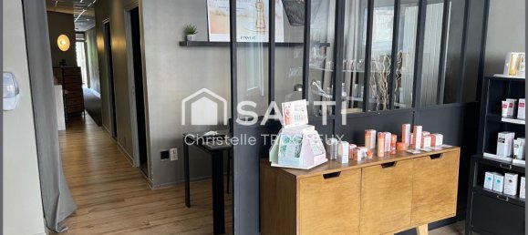 Gebäude in Amiens, France 284m², Nr. 63730 2