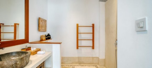 4 Schlafzimmer Villa in Canggu, Indonesia, Nr. 3189 13