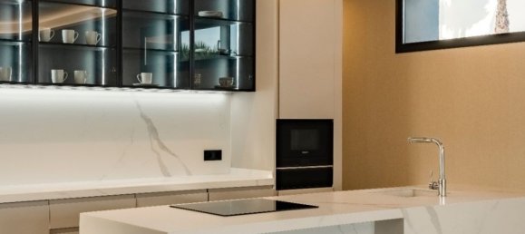 4 bedrooms Villa in Alicante, Spain No. 190482 13