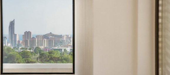 4 bedrooms Villa in Alicante, Spain No. 190482 11