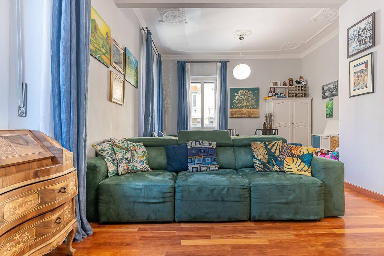 4-salle Appartement à Turin, Italy No. 39411