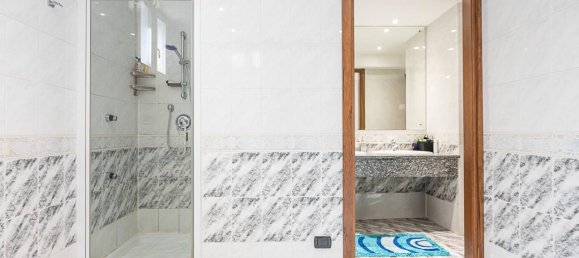 4-salle Appartement à Turin, Italy No. 39411 25