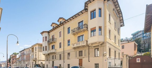 4-salle Appartement à Turin, Italy No. 39411 26