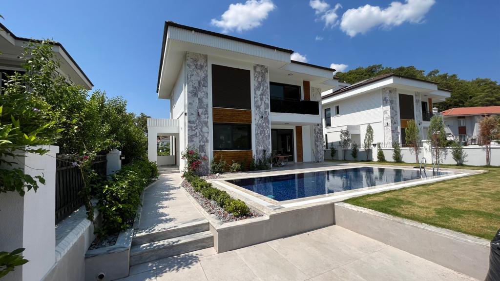 Villa 6+1 in Marmaris, Turkey No. 15803