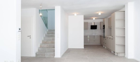 Casa de 3 dormitorios en Neusiedl am See, Austria No. 178680 3