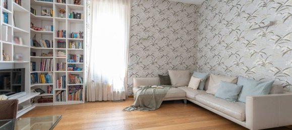 5 rooms Duplex in Milan, Italy No. 291536 2