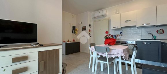 2-Zimmer Wohnung in Carate Brianza, Italy, Nr. 13722 13