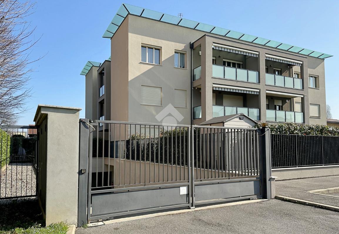 2-Zimmer Wohnung in Carate Brianza, Italy, Nr. 13722