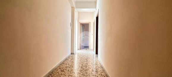 Apartamento de 3 habitaciónes en Pozzuoli, Italy No. 34006 3