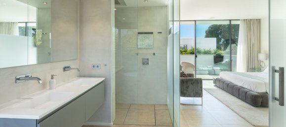 7 bedrooms Villa in Marbella, Spain No. 4470 19