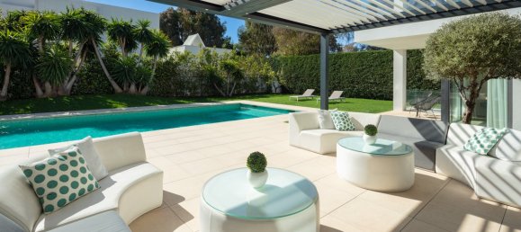 7 bedrooms Villa in Marbella, Spain No. 4470 5