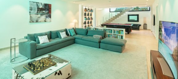 7 bedrooms Villa in Marbella, Spain No. 4470 23