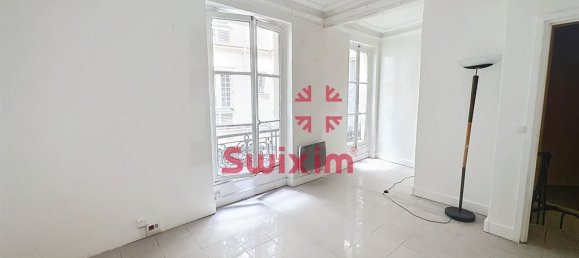 120m² Commercial property in Paris, France No. 169951 10