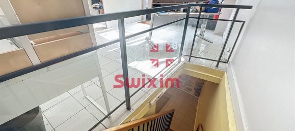 120m² Commercial property in Paris, France No. 169951 12