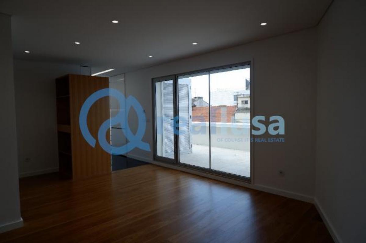 Apartamento de 3 dormitorios en Porto, Portugal No. 4360