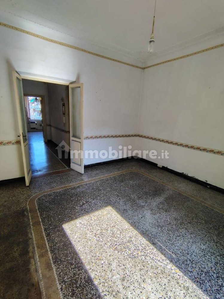 Квартира с 3 спальнями в Генуя, Италия № 288869