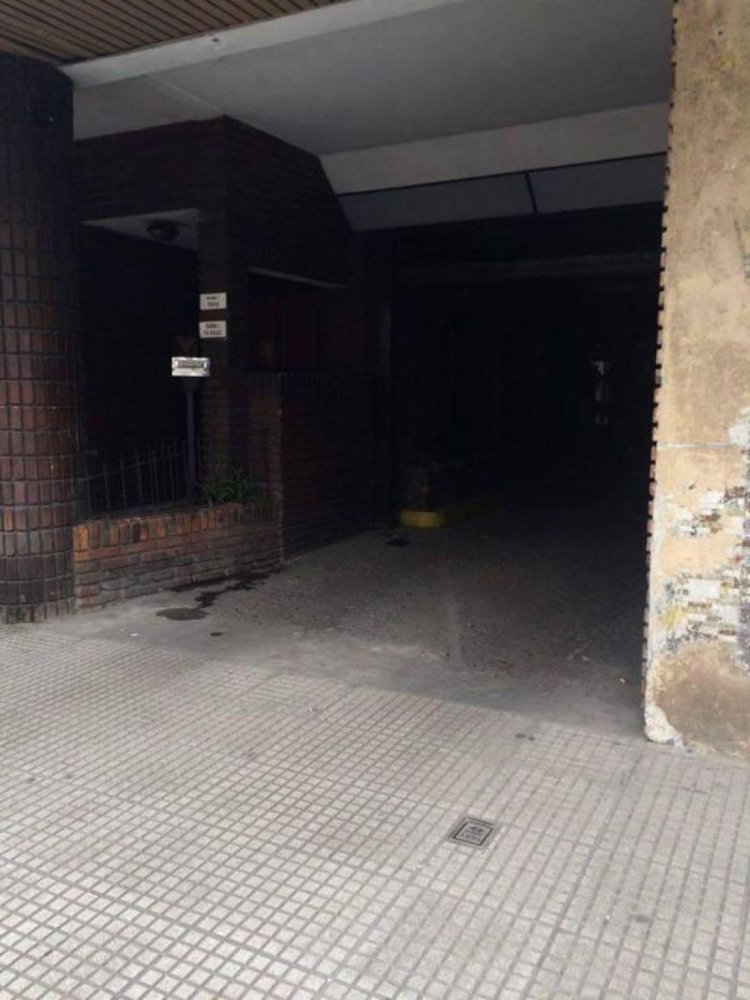  Warehouse in Moron, Argentina No. 25731