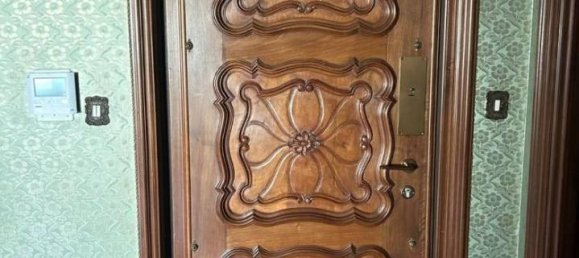 5 rooms Apartment in Turin, Italy No. 37728 7