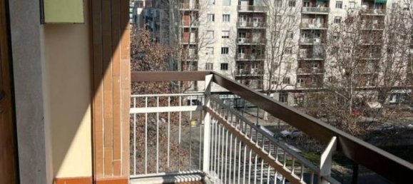 5 rooms Apartment in Turin, Italy No. 37728 26