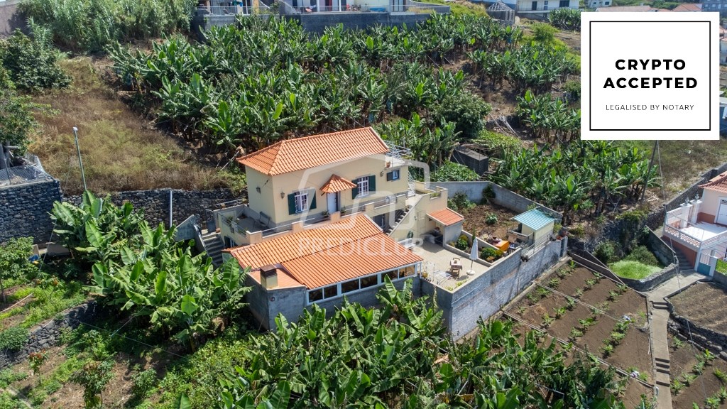 3 bedrooms Villa in Ribeira Brava, Portugal No. 275812