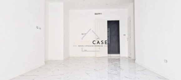 2 bedrooms Apartment in Naples, Italy No. 114802 10