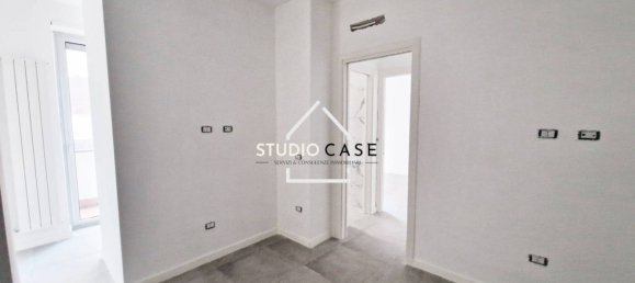 2 bedrooms Apartment in Naples, Italy No. 114802 4