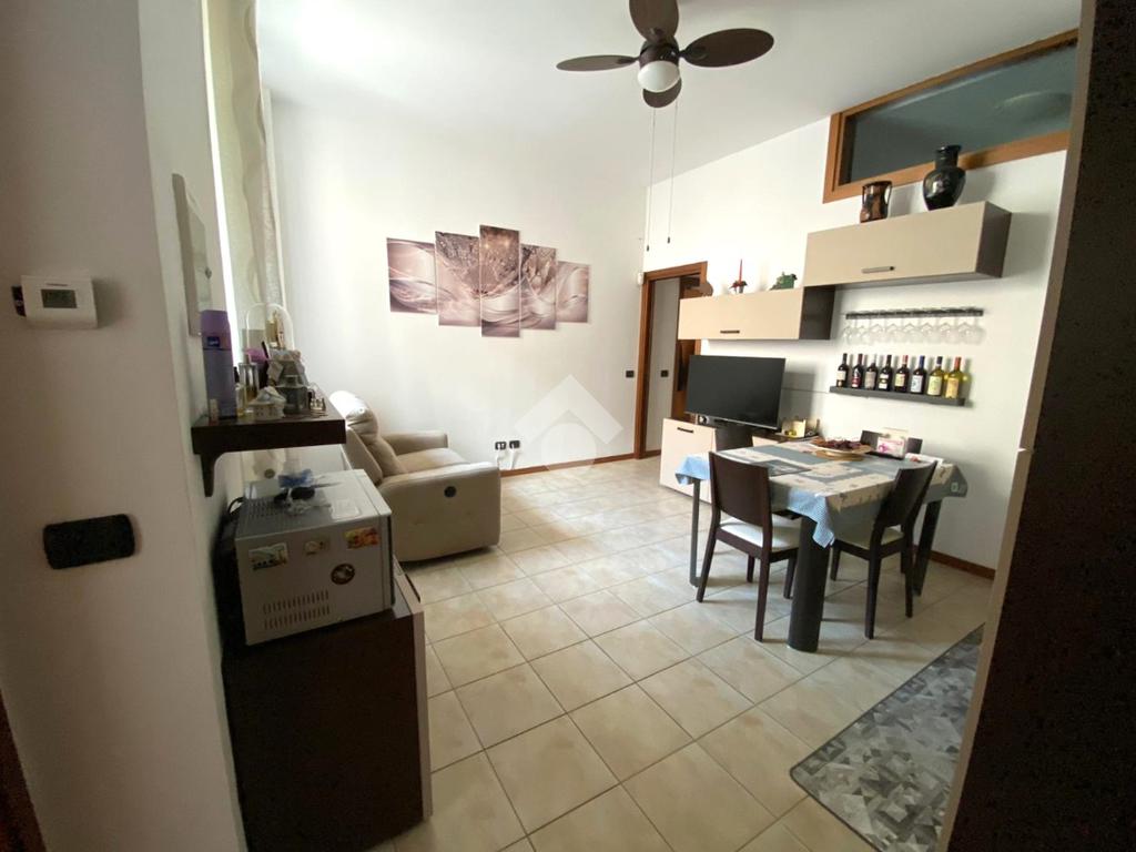 2 Schlafzimmer Wohnung in Cesano Maderno, Italy, Nr. 85442