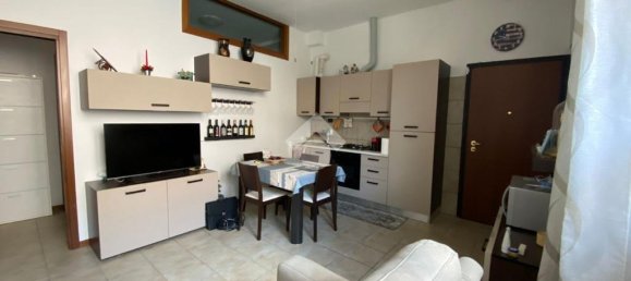 2 Schlafzimmer Wohnung in Cesano Maderno, Italy, Nr. 85442 3