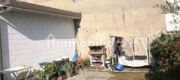 Apartamento T2 em Gorla Minore, Italy N.º 294974 2