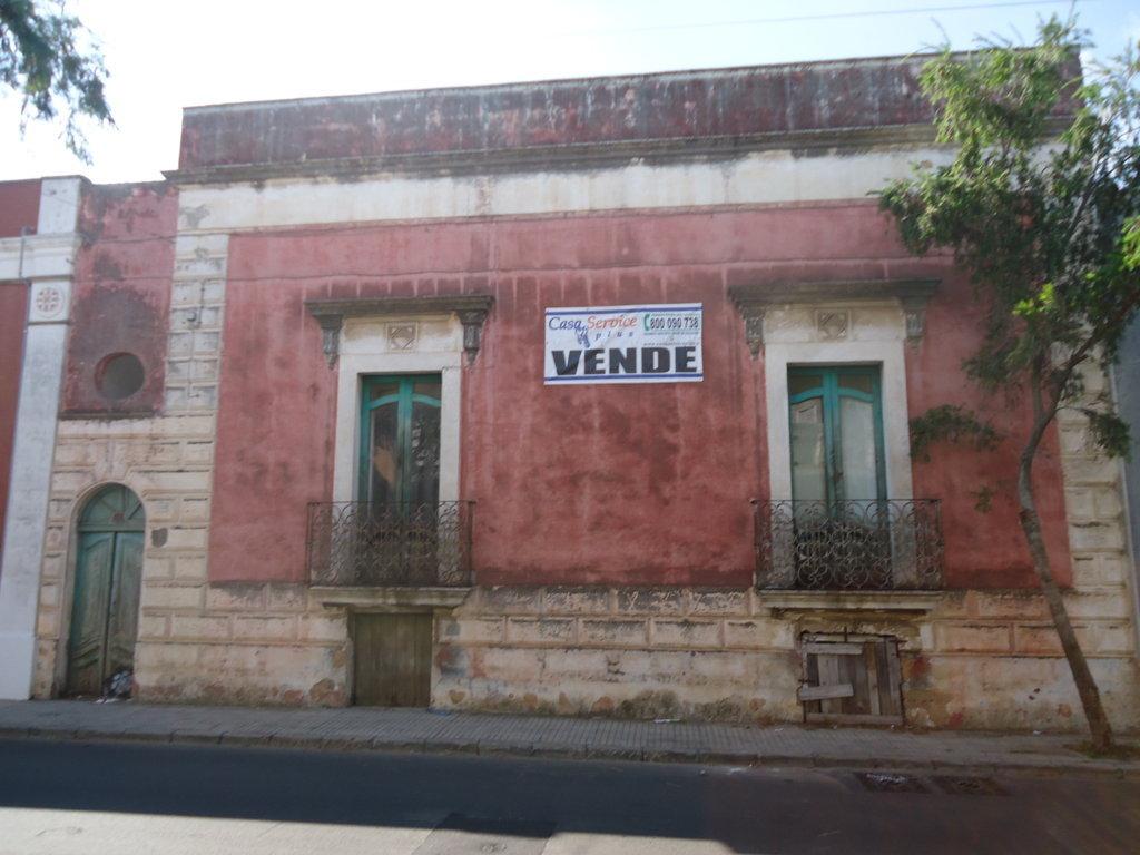 Дом с 6 комнатами в Racale, Италия № 232316