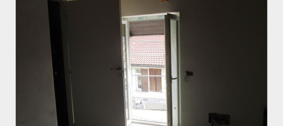 Apartamento de 1 dormitorio en Como, Italy No. 150395 3