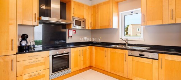 2 bedrooms Villa in Lagoa, Portugal No. 92954 13