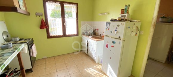 3 bedrooms House in Pouzay, France No. 82613 3