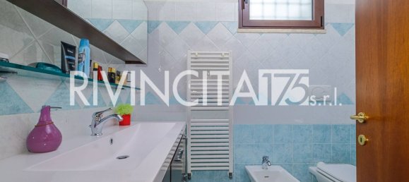 2 chambres Appartement à Rome, Italy No. 115443 3