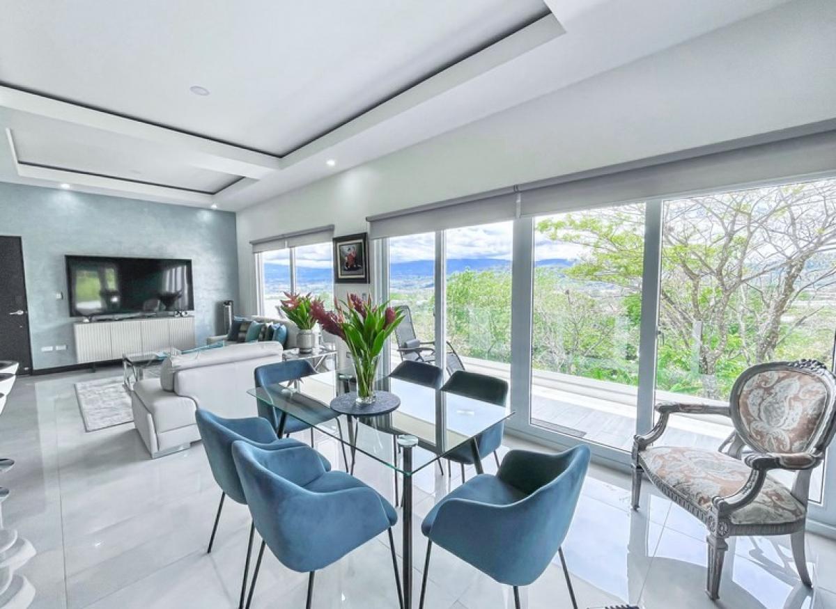 Кондоминиум  с 3 спальнями в Санта-Ана, Коста-Рика № 1167