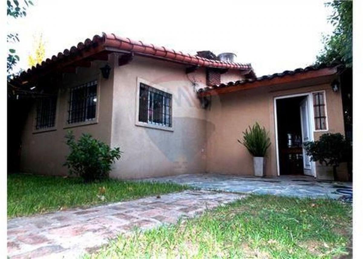 3 bedrooms House in San Miguel, Argentina No. 8725