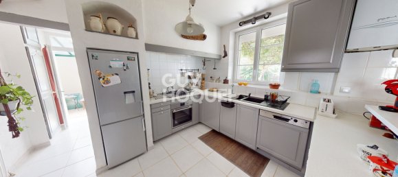 4 bedrooms House in Chateaudun, France No. 275476 3