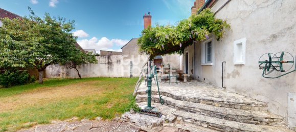 4 bedrooms House in Chateaudun, France No. 275476 7