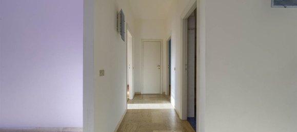 4غرفة شقة في Florence, Italy رقم 214624 9