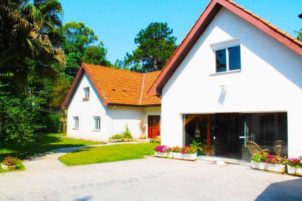 Casa de 4 dormitorios en Sao Paulo, Brazil No. 467390